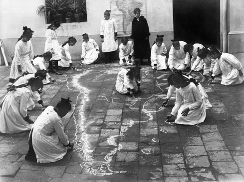 Geography lesson in the Sarmiento School in Tucumán, Argentina, c. 1900.   